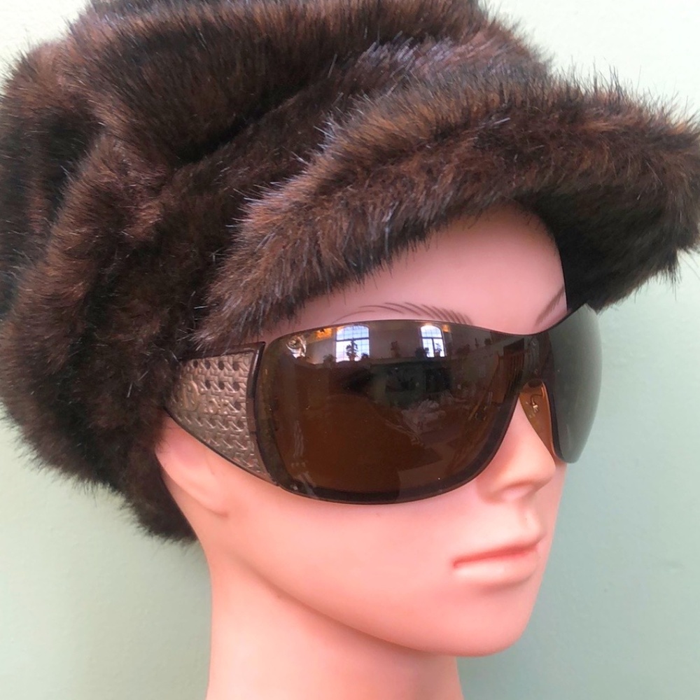 Christian Dior Authenticated Shield Sunglasses - Picture 2 of 9
